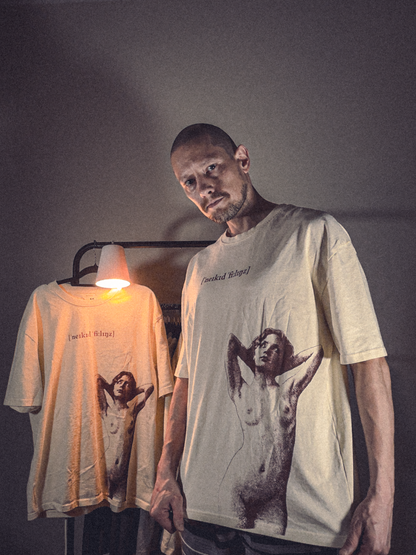 naked feelings / oversized t-shirt