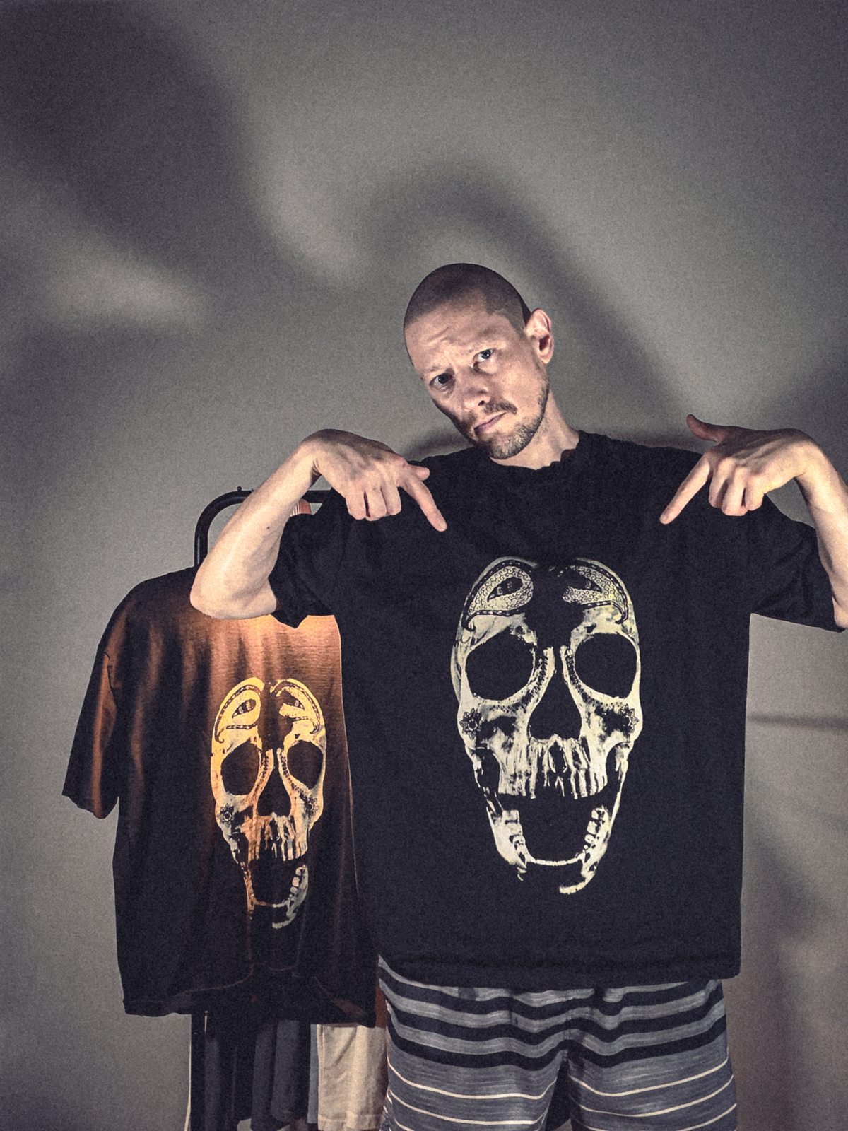 skull from east / oversized t-shirt